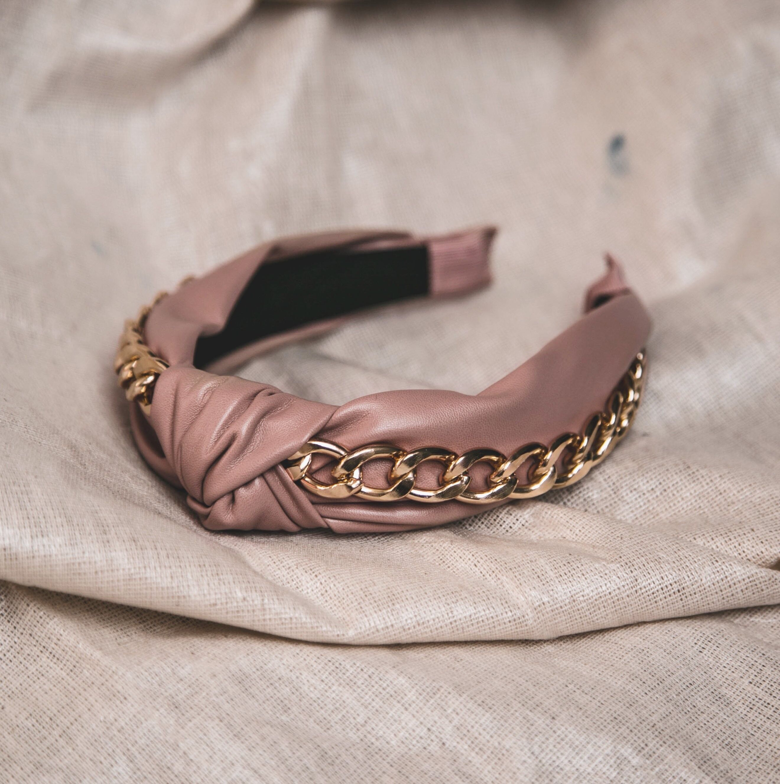 Fascia per capelli con catena in pelle Rihanna - Rosa