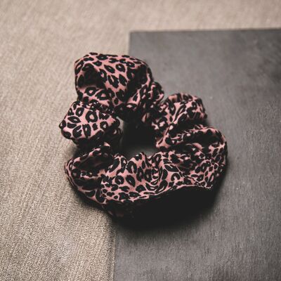 Behati Leopard Print Scrunchie - Pink