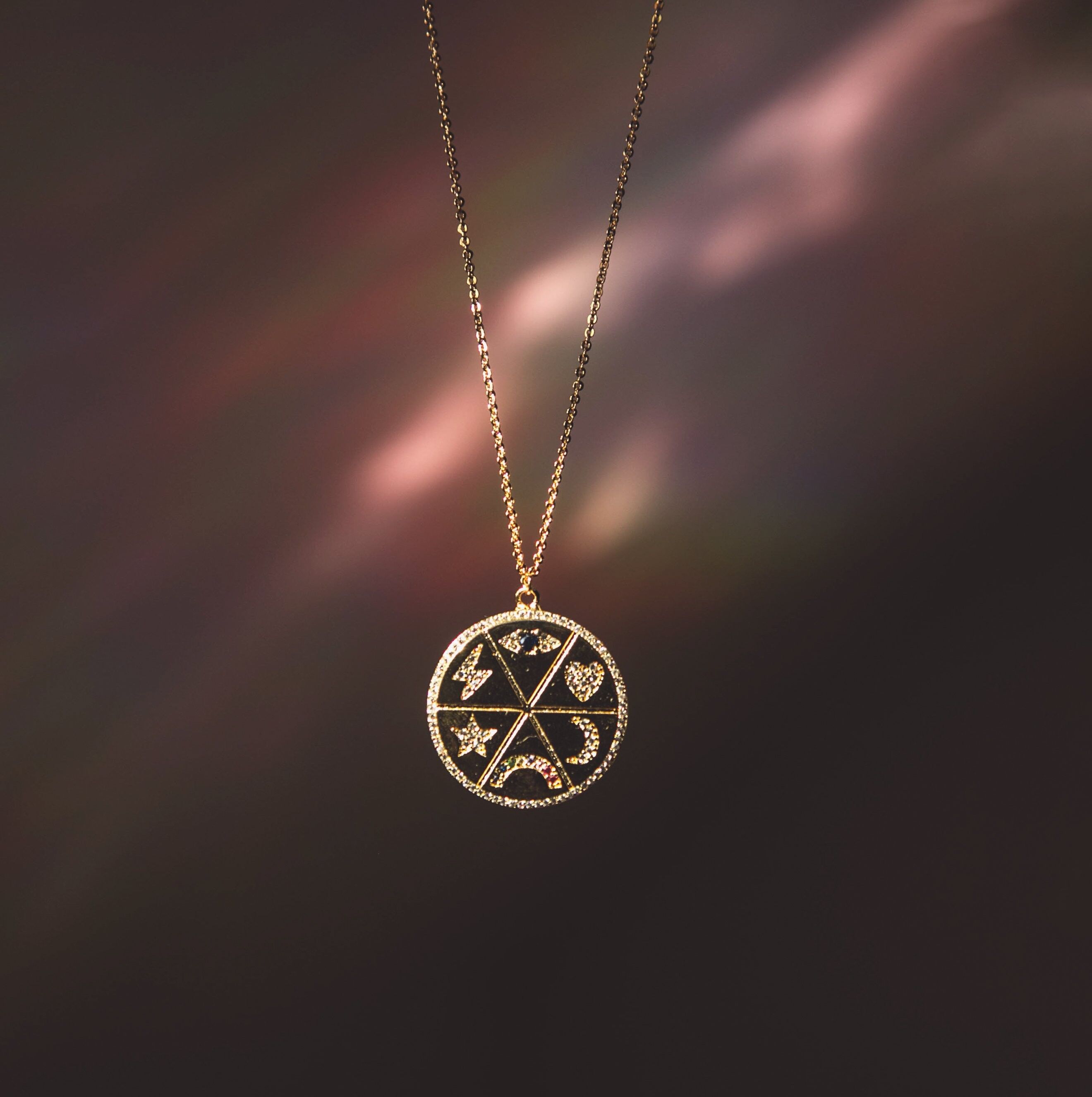 Collana con moneta zodiacale Zahara
