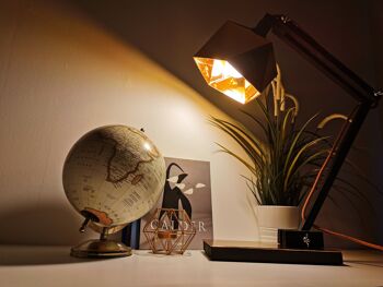 Lampe de bureau origami noir et cuivre 5