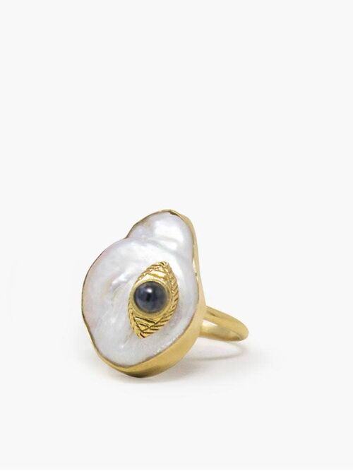 18KGOS The Eye Blue Sapphire Ring