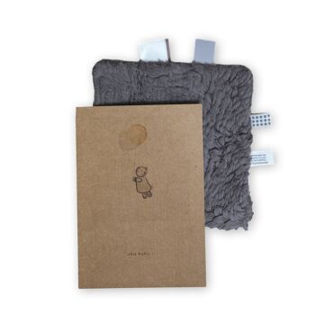 Snoozebaby Coffret cadeau doudou et annonce de naissance – Gris tempête 1