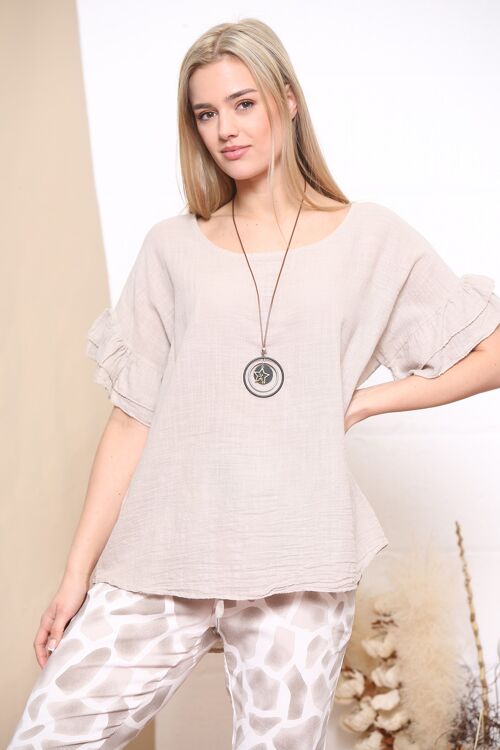 Beige ruffled sleeve top with necklace