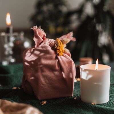EMBER CANDLE WITH ORGANIC COTTON SCARF BUNDLE