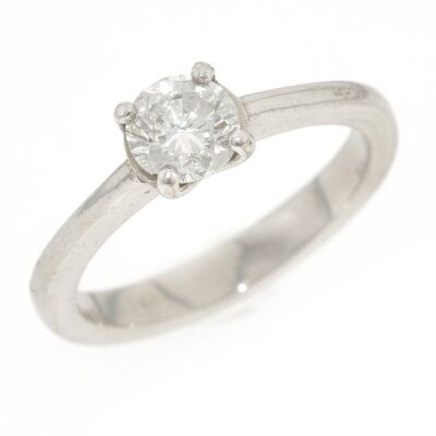 18ct White Gold Solitaire Diamond Ring.