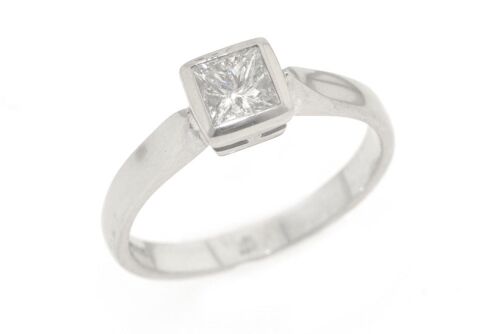 18ct white gold ring with 50 point princess cut diamond.