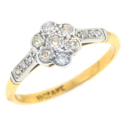 18ct gold ring with platinum and diamonds.