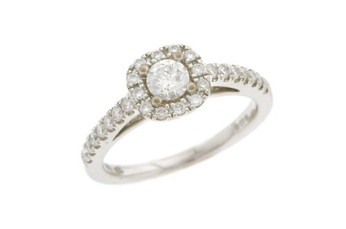 18ct white gold ring with brilliant cut diamonds.