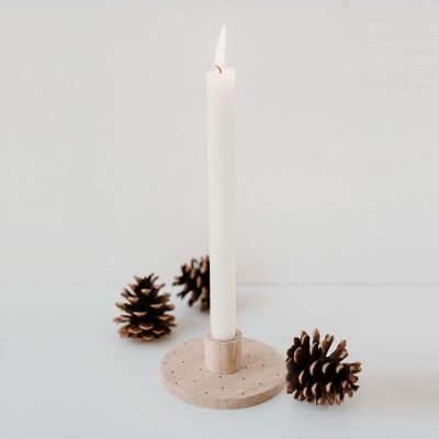 OAK CANDLE HOLDER DOTS