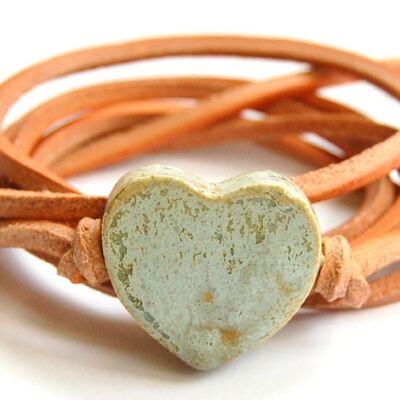 Cordon en cuir naturel avec coeur en céramique verte vintage.