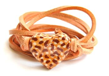 Cordon en cuir naturel avec cœur en céramique imprimé tigre. 1