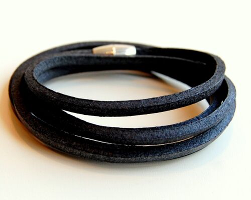 Men's bracelet black leather cord with magnet lock
