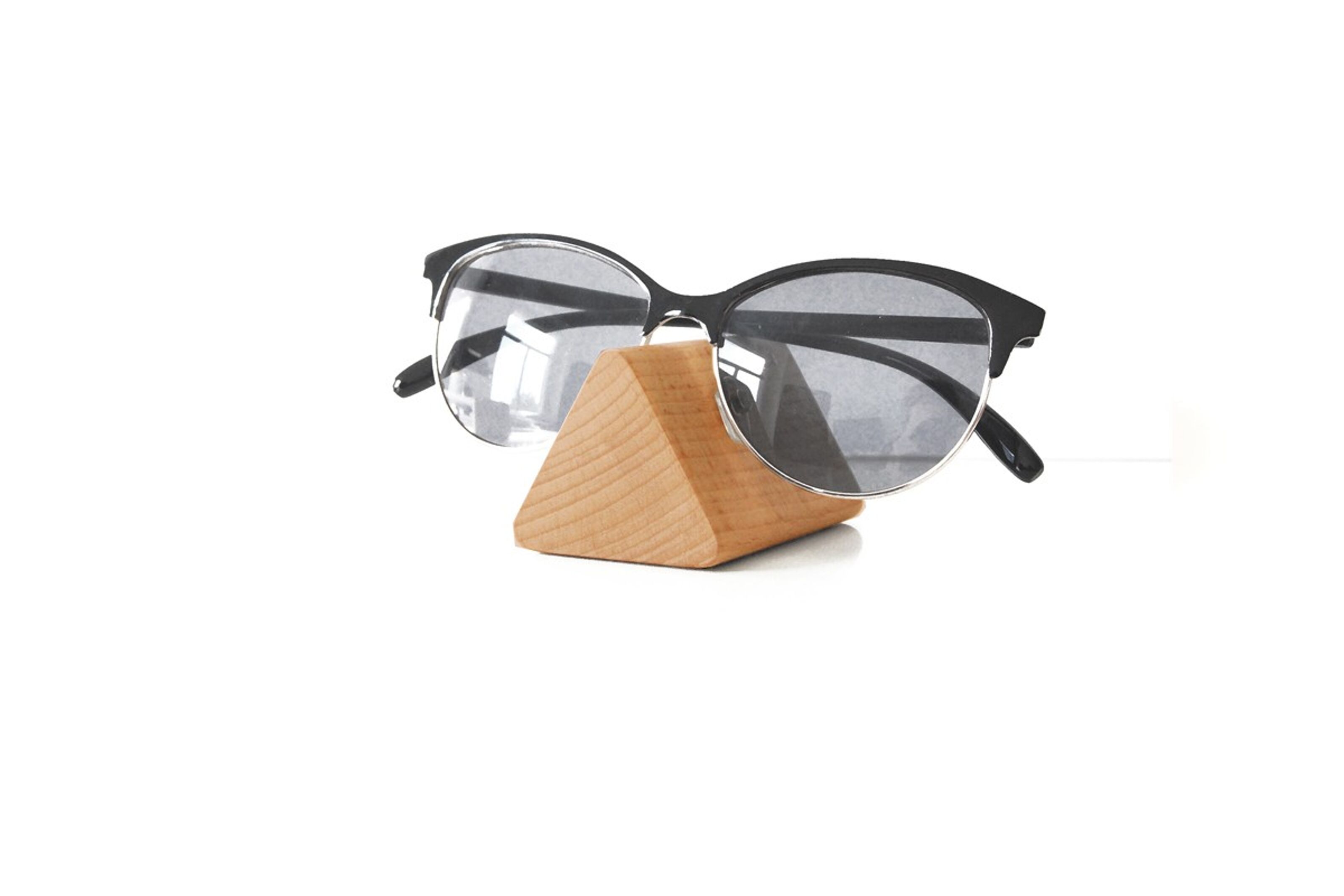 Brillenhalter aus Zirbenholz