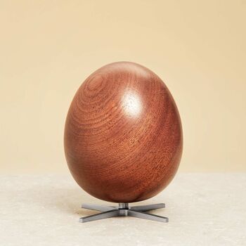 Ægget Figuren – Mahogni / Stål -