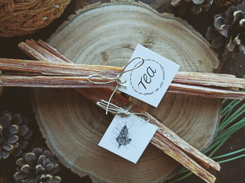 Tea Heartwood Smudge Sticks, Natural Burning Aromatic Pine