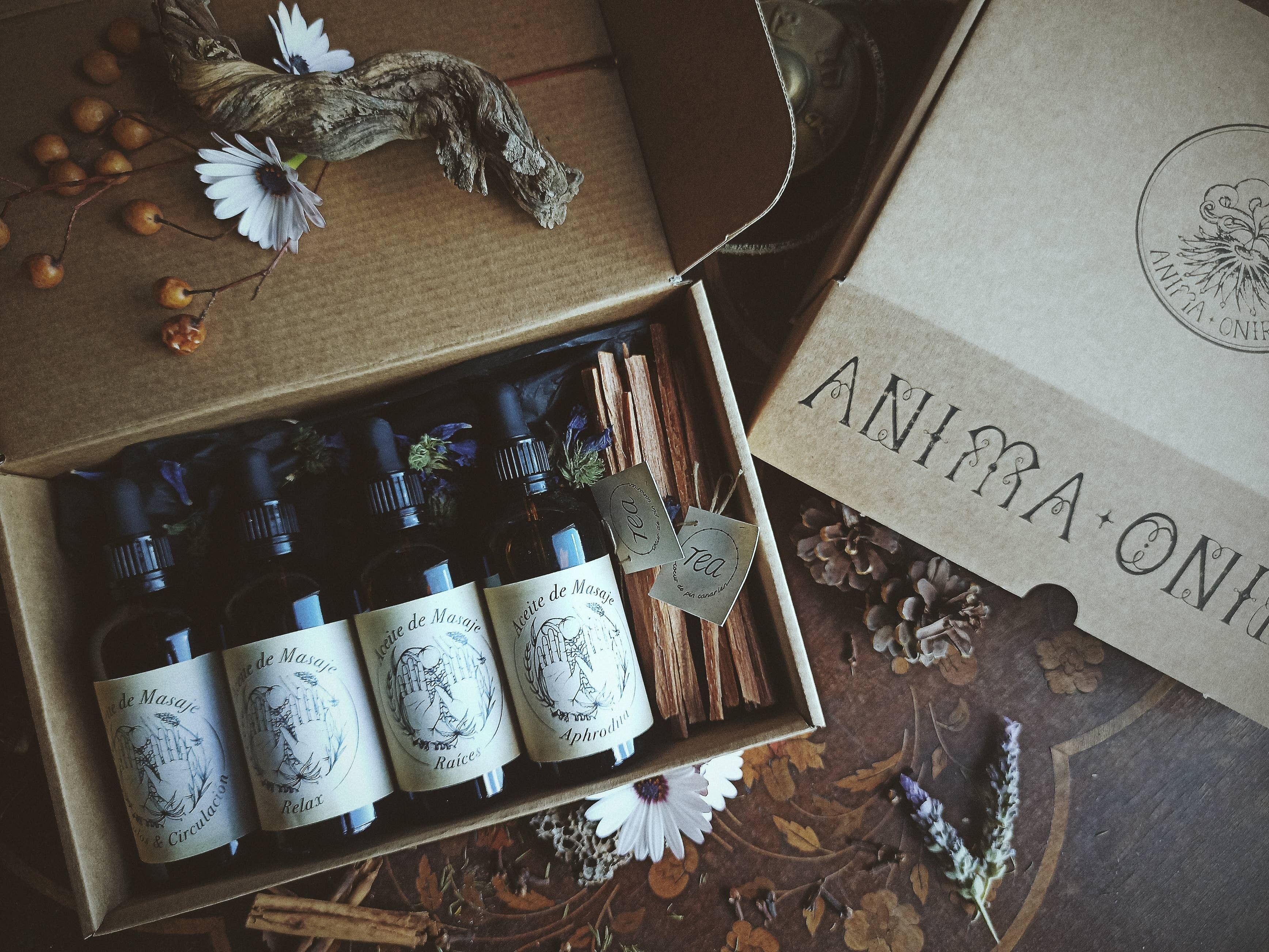 Natürliches Massageöl & Smudge Sticks Geschenkbox