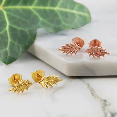 Pendientes de botón de oro rosa Holly Leaf - Pendientes de botón - Chapado en oro rosa de 18