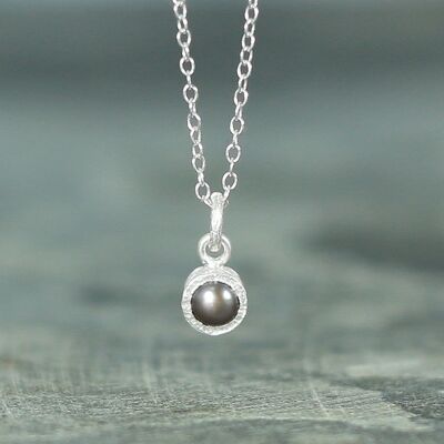 Textured Silver Dark Pearl Necklace - Necklace & Earrings Set