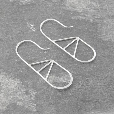 Pendientes de aro de plata de alambre redondo geométrico - Diseño redondo