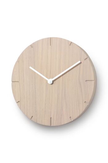 Solid Mini - Horloge murale en bois massif avec mouvement à quartz - Chêne cérusé - Blanc 3