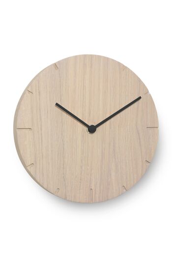 Solid Mini - Horloge murale en bois massif avec mouvement à quartz - Chêne cérusé - Blanc 6