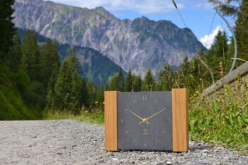 Horloge de table Dachstein - Horloge murale en bois de chêne massif par Natuhr 2