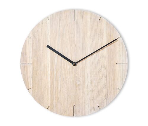 Solide - Wanduhr aus massivem Holz mit Quarz-Uhrwerk - Eiche gekalkt - Schwarz