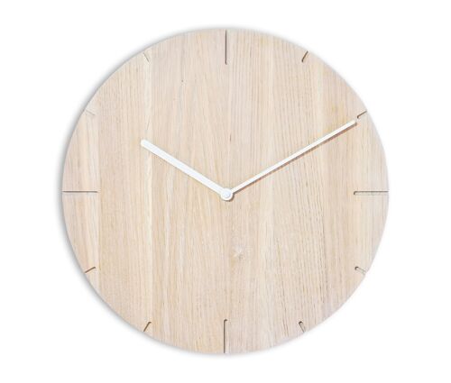 Solide - Wanduhr aus massivem Holz mit Quarz-Uhrwerk - Eiche gekalkt - Weiß