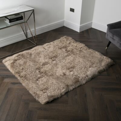 Piel de oveja rectangular marrón claro - 130 x 150 cm