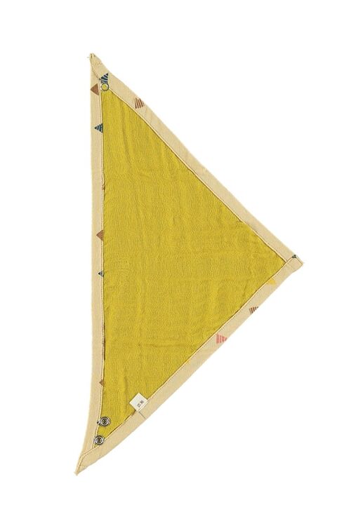 Babero reversible beige estampado triángulos -
