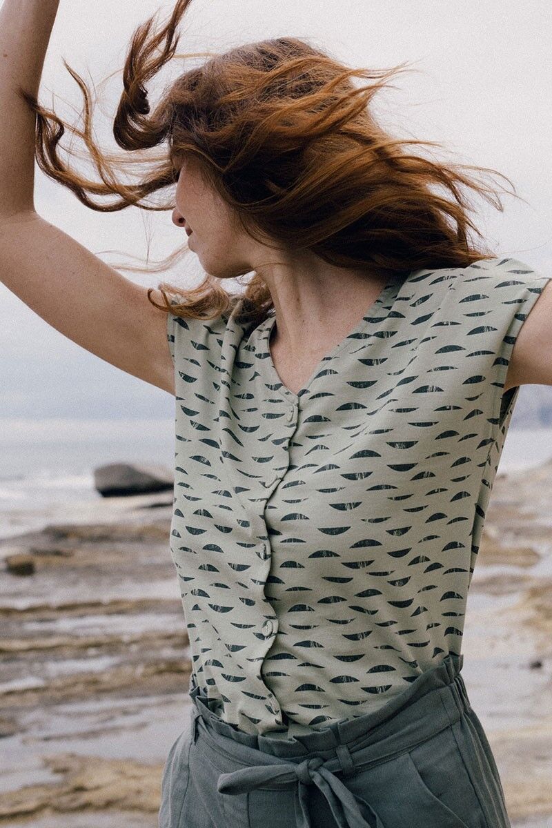 Elaine Reflections Green T-Shirt - Grün