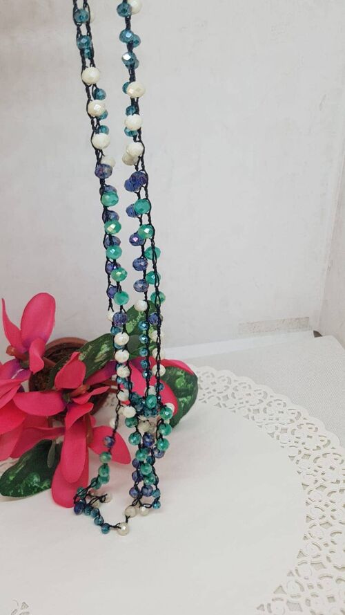 Collana con cristalli colorati fatta a mano in Italia - COLL15