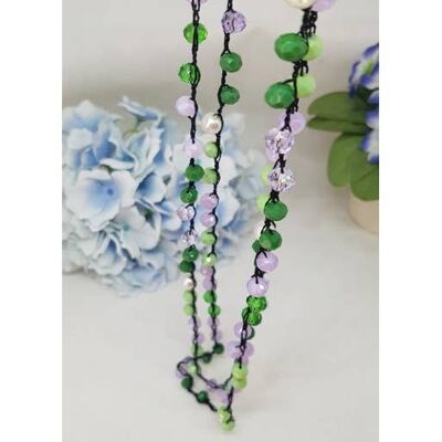 Handmade - Halskette mit kristallinen Grüntönen