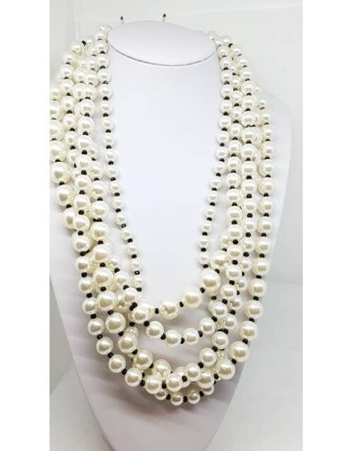 Collana 5 fili di perle realizzata a mano in Italia