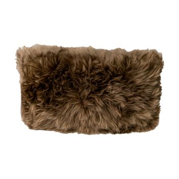 Coussin en peau de mouton à poils longs marron clair 30x50cm 2