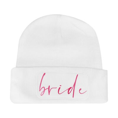 Knitted hat bride - the it piece for every winter bride