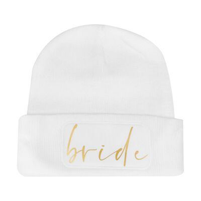 Gorro de punto para novia: la pieza estrella para todas las novias de invierno.