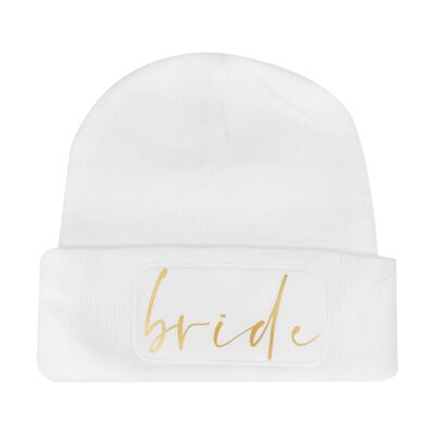Knitted hat bride - the it piece for every winter bride.