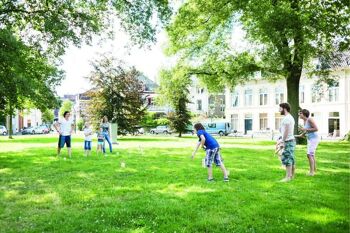 Kubb - jouet en bois - jeu actif - jeu extérieur - enfants - BS Toys 2