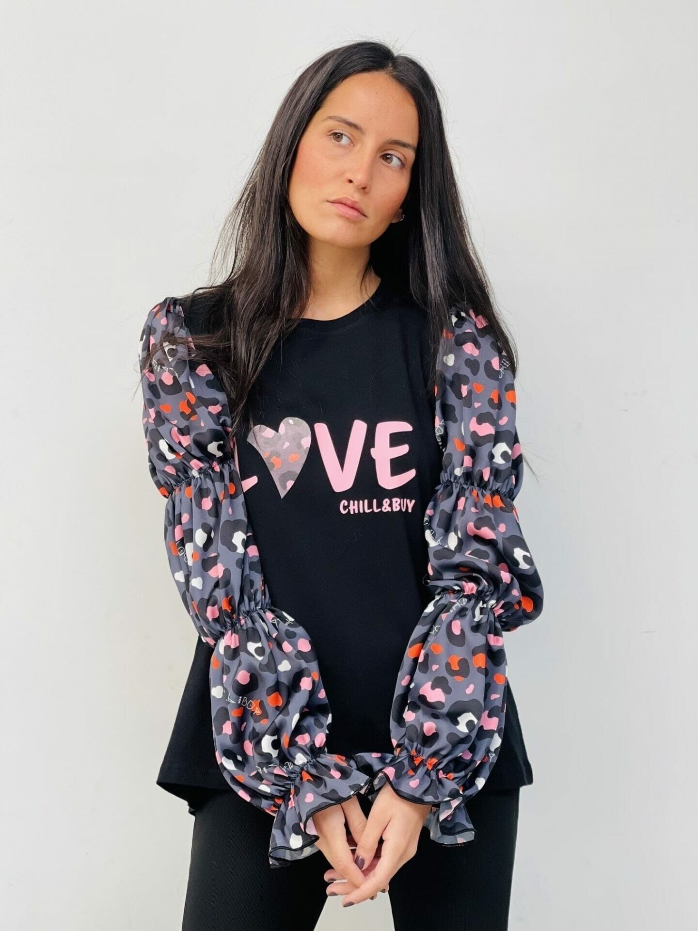 Wild Grey Love gerafftes Puff-T-Shirt