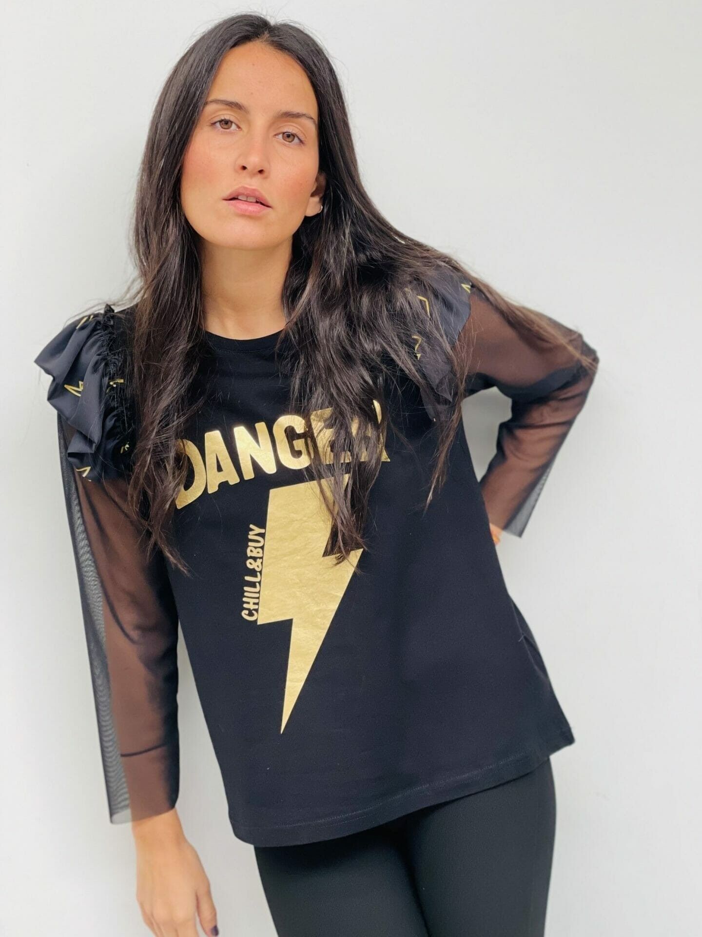 T-shirt con maniche in tulle e volant Danger
