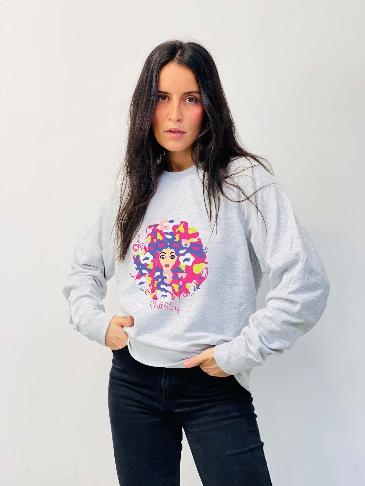 Felpa con bordo ragazza capelli grigi