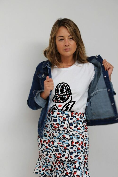Camiseta Básica Chica Gorra Terrenal