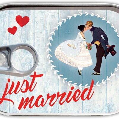 Can mail "Just Married"