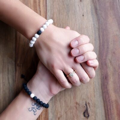 Yin & Yang Friendship Bracelet
