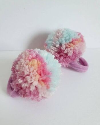 Pompon arc-en-ciel simple (pompom-hair-bobbles-13) 4