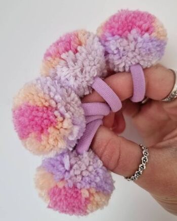 Pompon arc-en-ciel simple - Arc-en-ciel lilas (pompom-hair-bobbles-23) 1