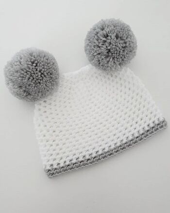 Bonnet Double Pompon Gris et Blanc (bonnet-double-pompon-gris-et-blanc)