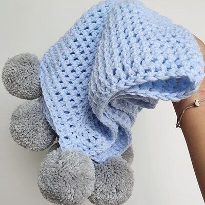 Couverture Crochet Pompon Gris et Bleu - Bébé - Oui