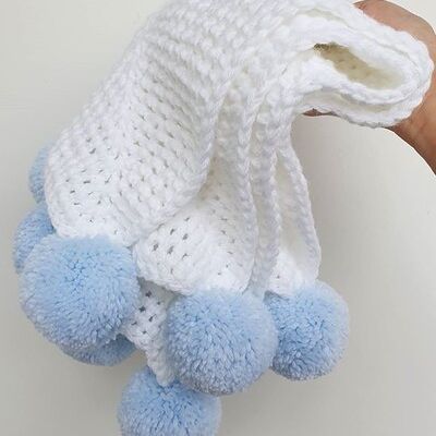 Couverture Crochet Pompon Blanc et Bleu Ciel - Bébé - No